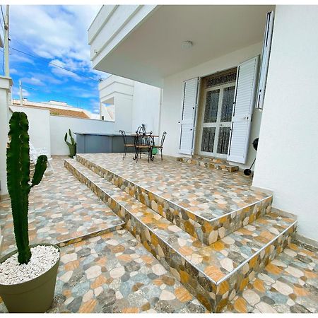 טורה סנטה סאבינה Villa Adua מראה חיצוני תמונה